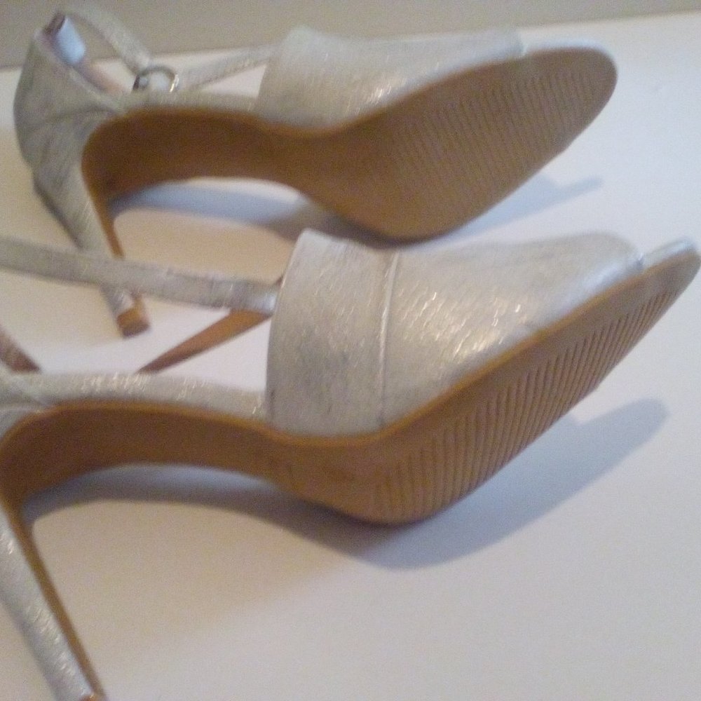 New In Box - Metaphor Snake Skin Design Open Toe … - image 5